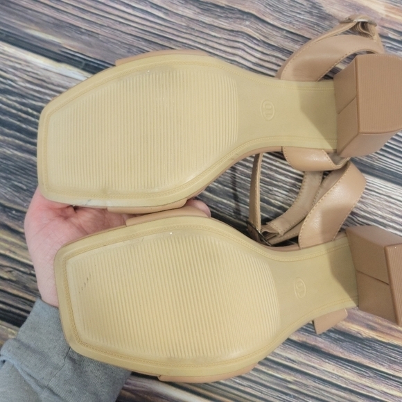 Women's size 10 A New Day strappy heels - Picture 5 of 5